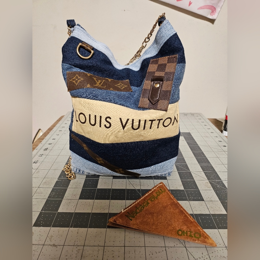 ❌️SOLD❌️Repurposed shoulder bag made with Louis Vuitton dust bag and canvas